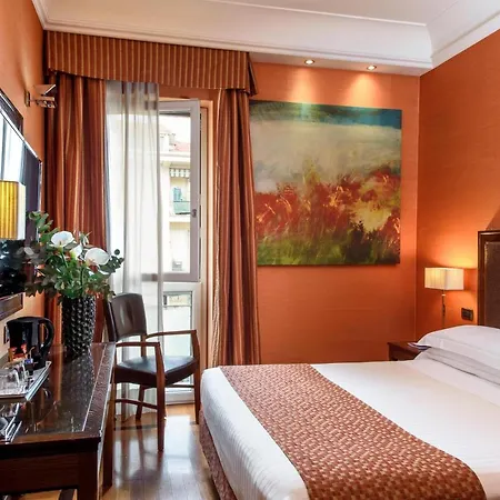 亚德里亚海大酒店 酒店