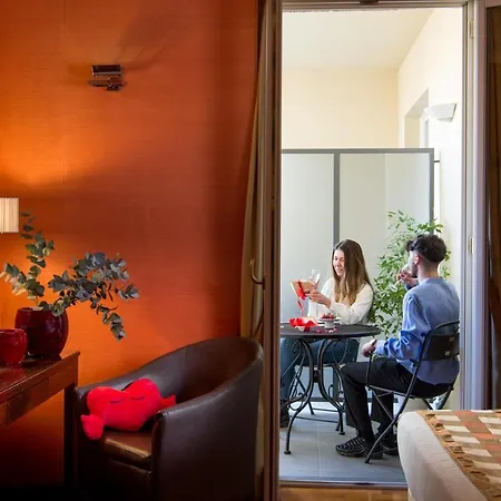 亚德里亚海大酒店 酒店