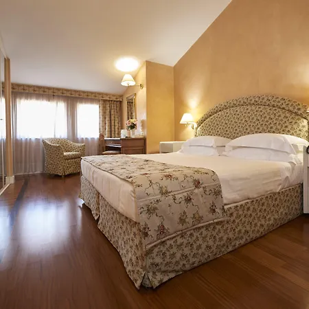 亚德里亚海大酒店 酒店 4*